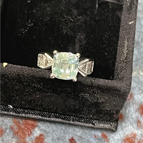STONE ONLY 

2.80ct ice blue asscher cut MOISSONITE (NOT DIAMOND). - Picture 6 of 16